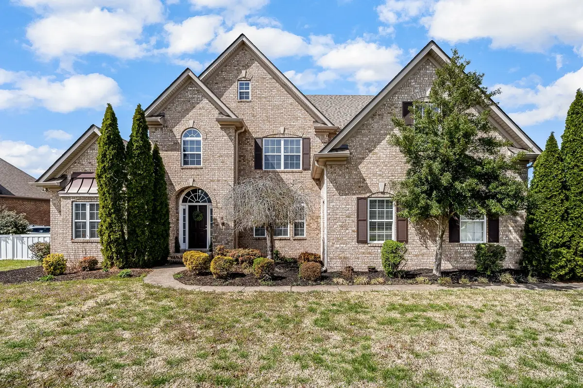 5230 Saint Ives Dr, Murfreesboro, TN 37128 - Image #1