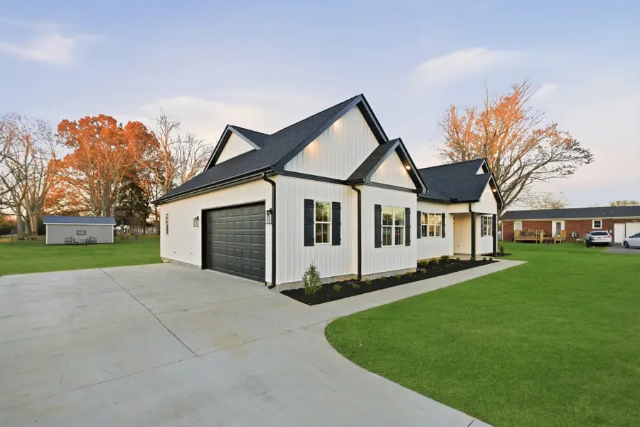 90 Kings Ln, Tullahoma, TN 37388 - Image #3