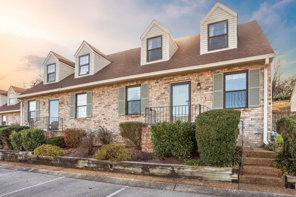 216 Deerpoint Ct, Hendersonville, TN 37075