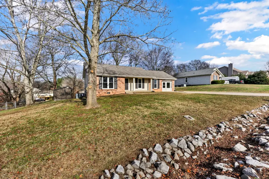 735 Jace Dr, Clarksville, TN 37040 - Image #2