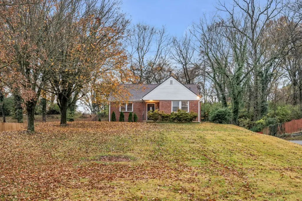 719 Woodmere Dr, Nashville, TN 37217 - Image #1