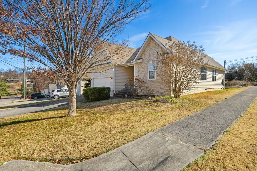 2025 Green Timbers Dr, Antioch, TN 37013 - Image #3