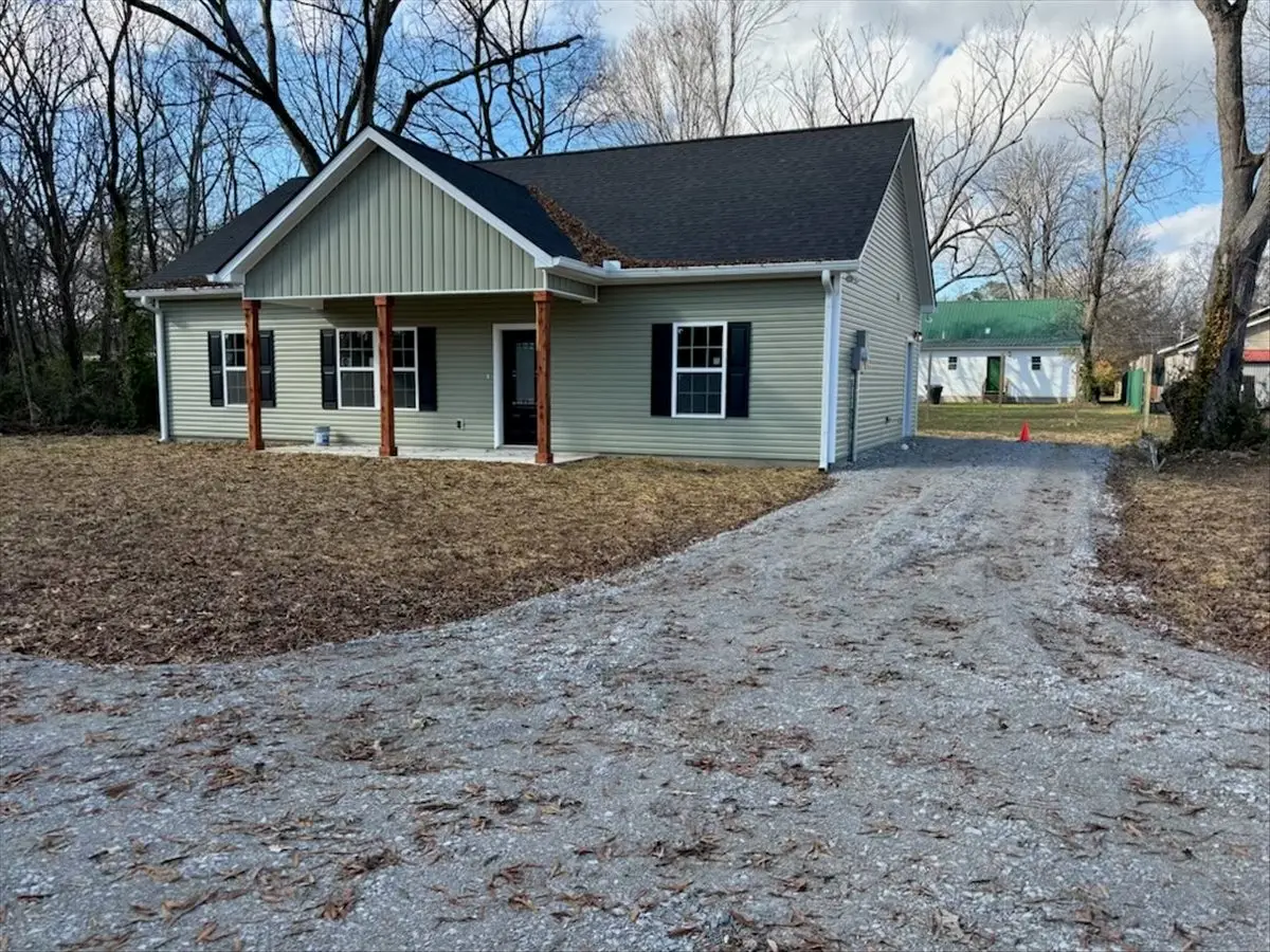 1101 E Lauderdale St, Tullahoma, TN 37388 - Image #1