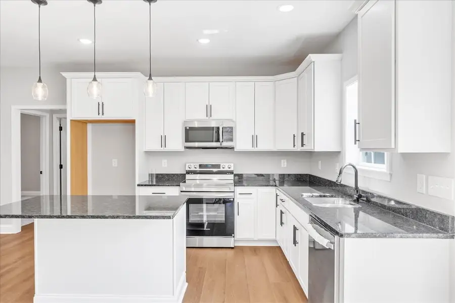 1101 E Lauderdale St, Tullahoma, TN 37388 - Image #3