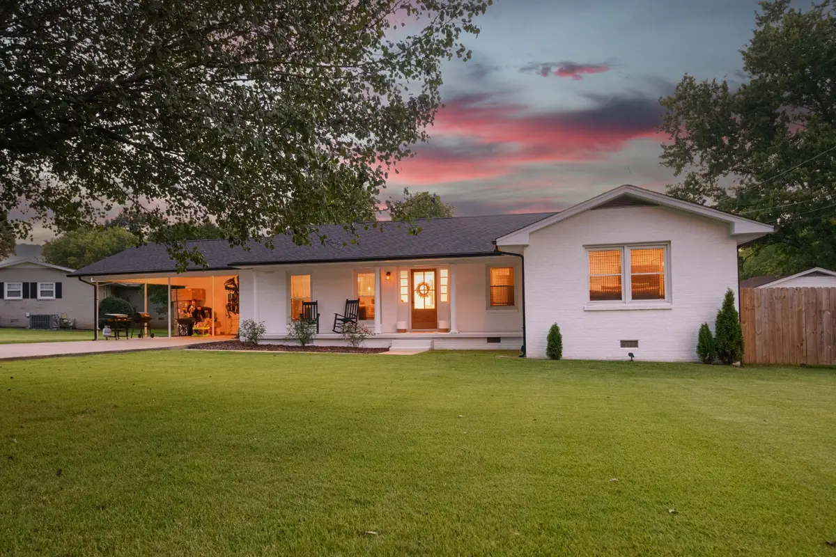 103 Rosewood Dr, Shelbyville, TN 37160 - Image #1