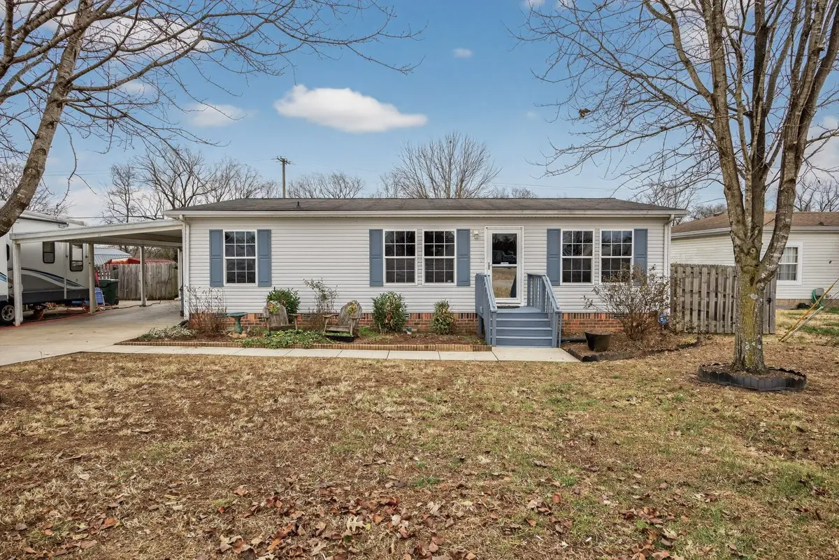 1087 Katherine St, Gallatin, TN 37066 - Image #1