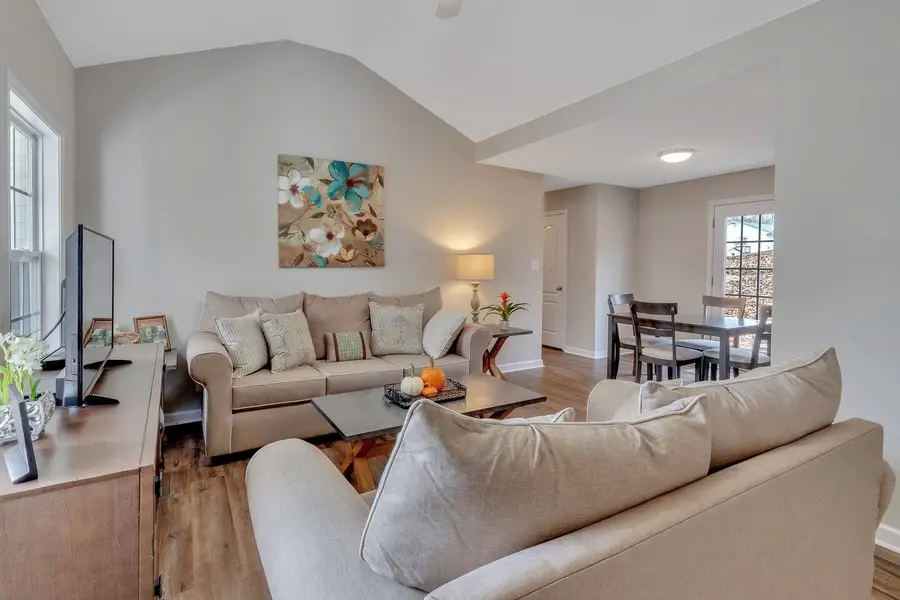 253 Jeffery Dr, Clarksville, TN 37043 - Image #2