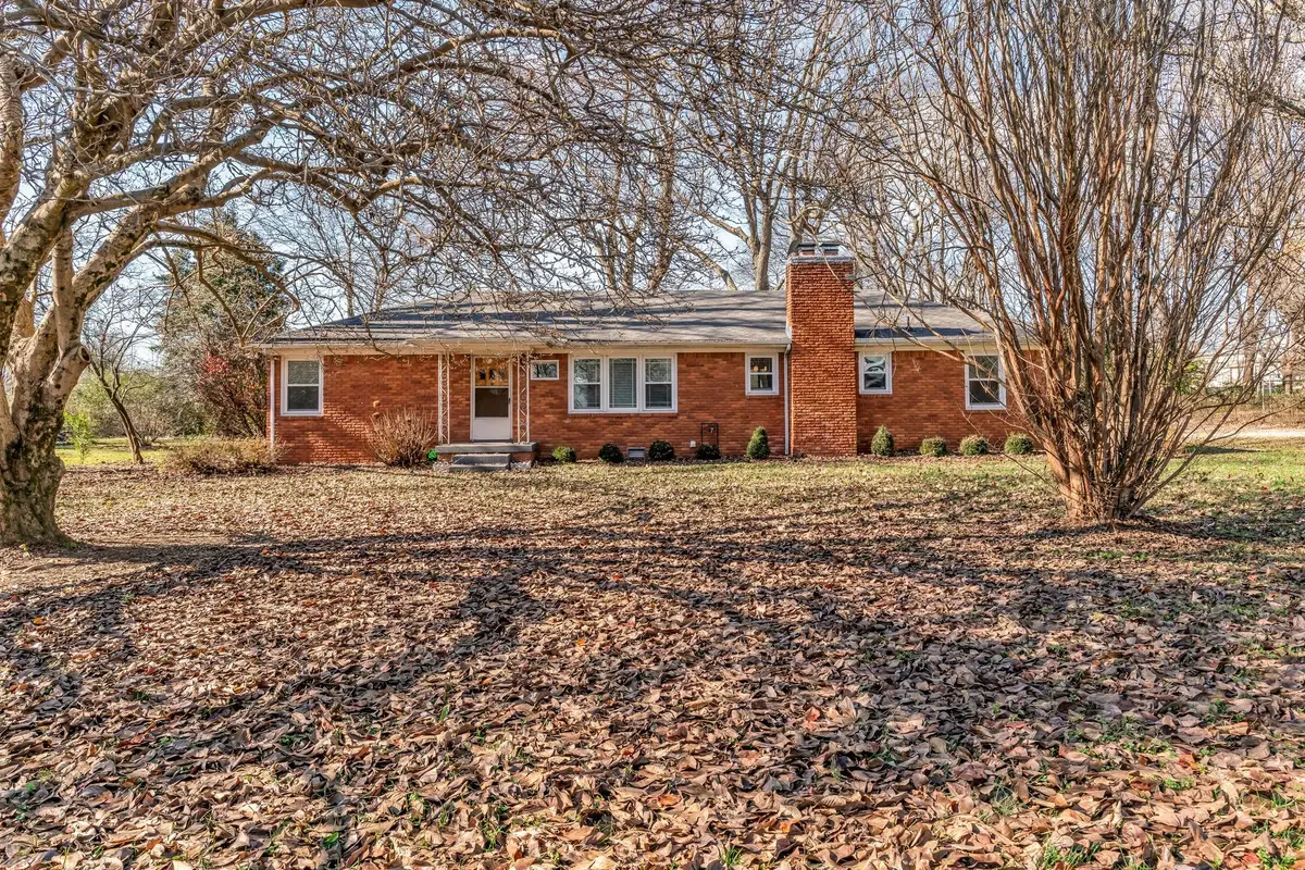 510 N Russell St, Portland, TN 37148 - Image #1