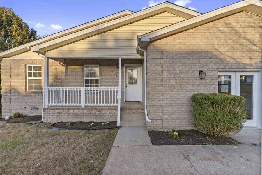 242 Lake Forest Dr, La Vergne, TN 37086 - Image #3