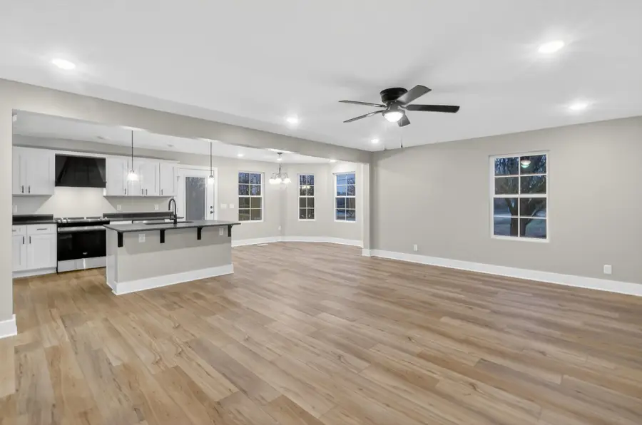 201 Fontenay Dr, Lebanon, TN 37090 - Image #2