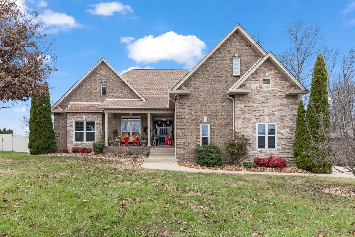 1031 Carrs Creek Blvd, Greenbrier, TN 37073 - Image #1