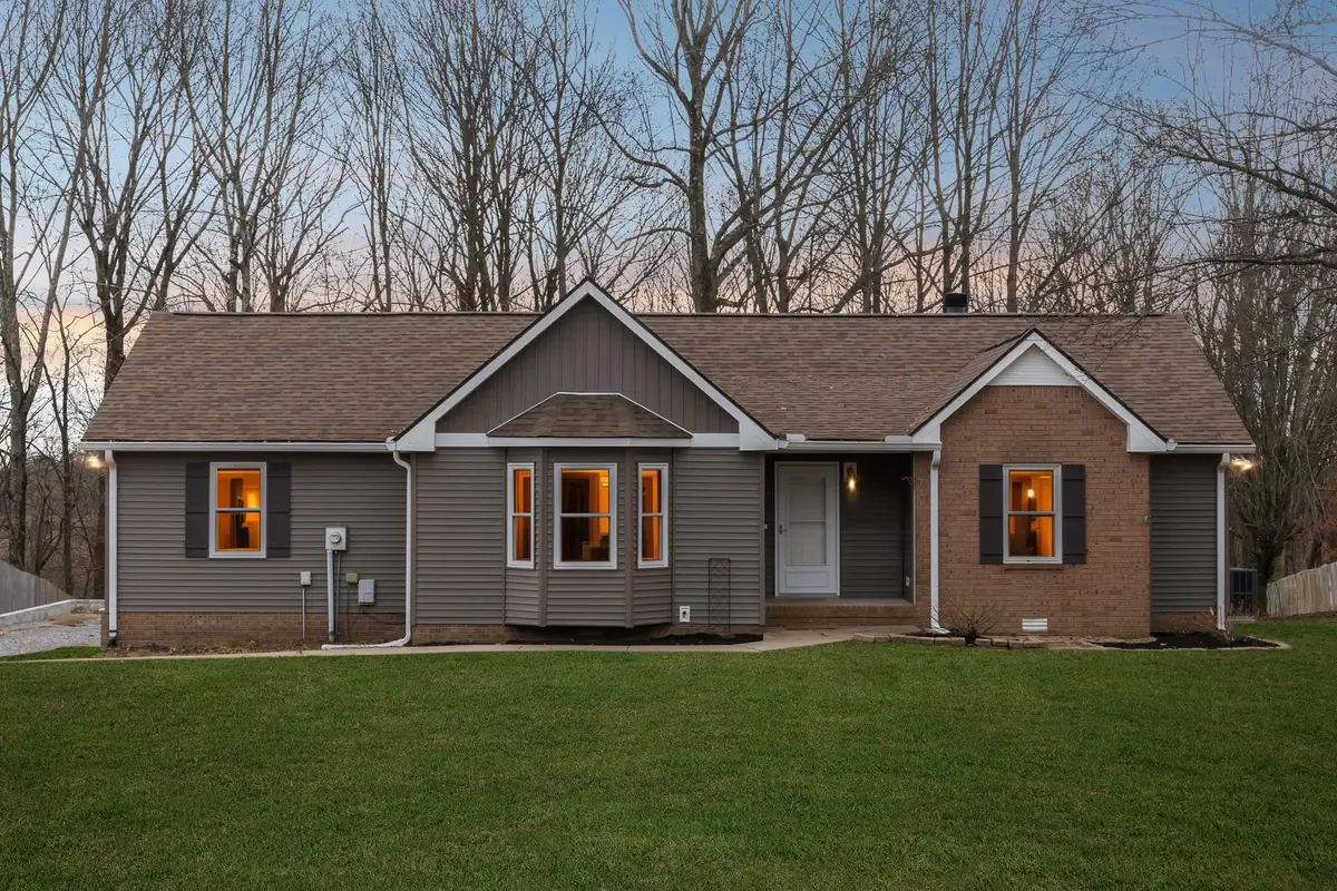 179 W Hester Rd, Cottontown, TN 37048 - Image #1