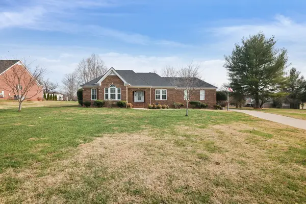 55 Colonial Dr, Lebanon, TN 37087