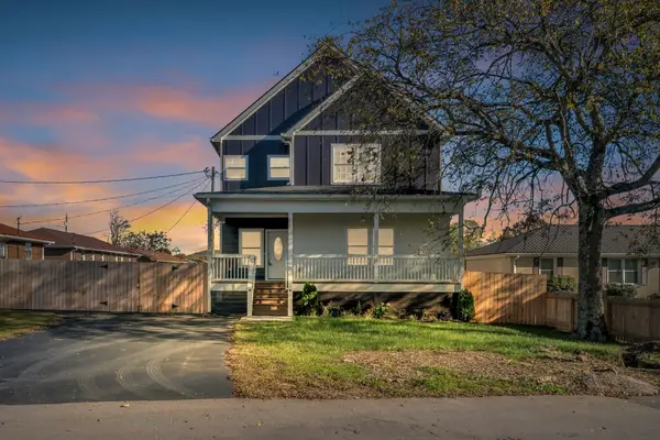 110 Ten Throw Dr, Lebanon, TN 37087