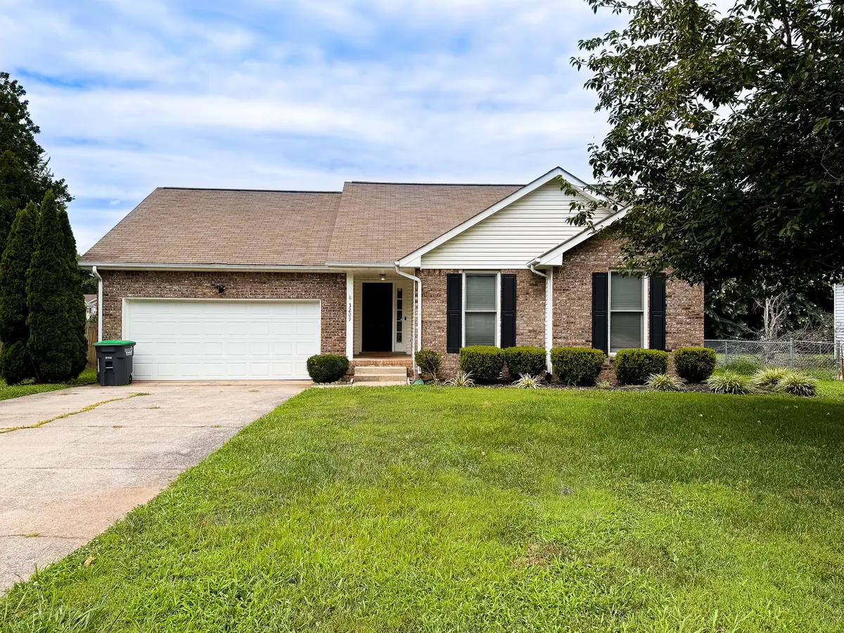 3209 S Senseney Cir, Clarksville, TN 37042 - Image #1