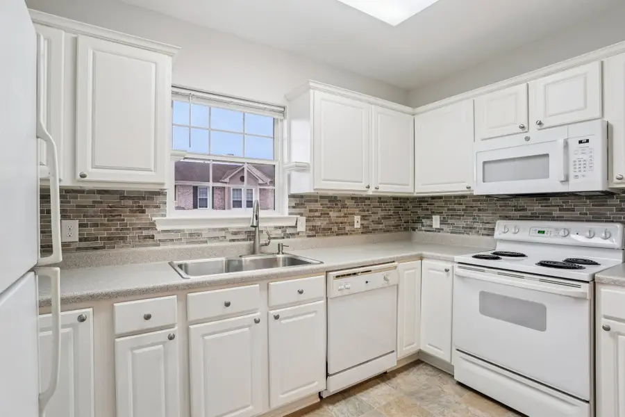 7241 Highway 70 S #108, Nashville, TN 37221 - Image #3