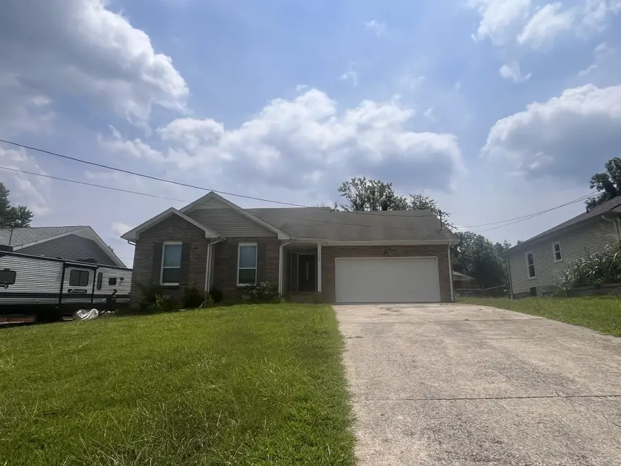366 Brook Mead Dr, Clarksville, TN 37042 - Image #2