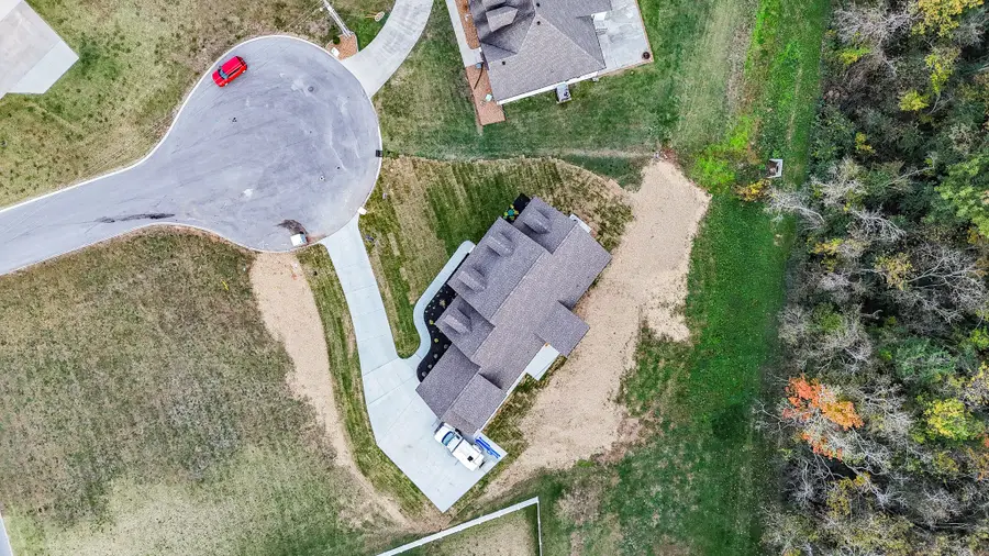 607 Apple Blossom Trl, Shelbyville, TN 37160 - Image #3