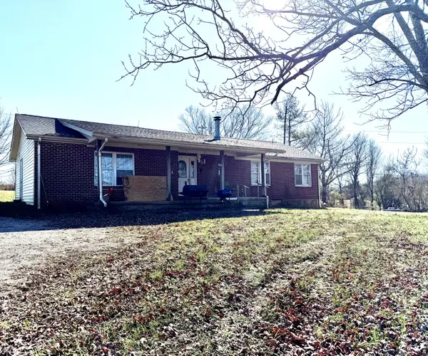2985 Plum Creek Rd, Sparta, TN 38583