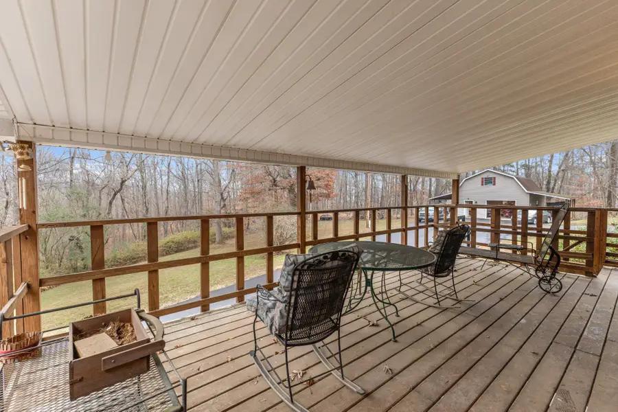 392 Feather Ridge Rd, Charlotte, TN 37036 - Image #3