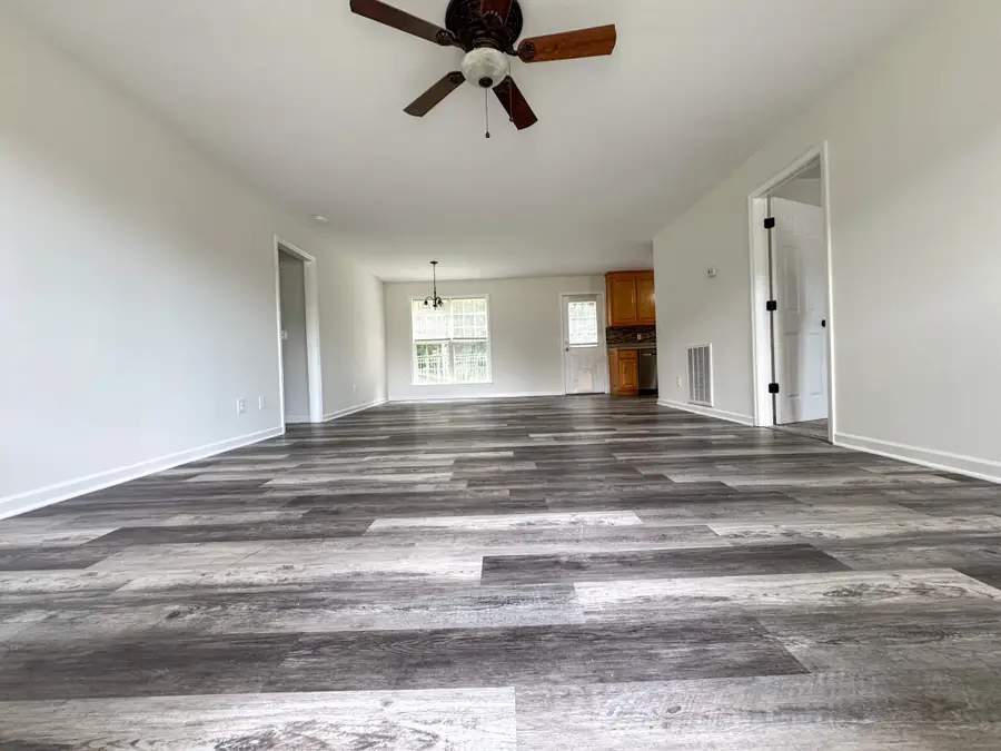 15 Emma May Dr, Fayetteville, TN 37334 - Image #2