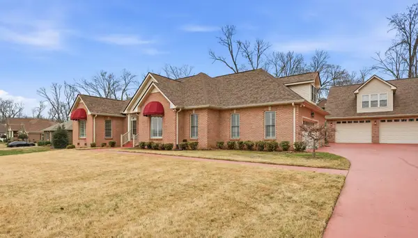 453 Stonemeadow Rd, Clarksville, TN 37043