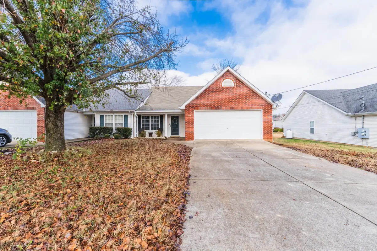 1056 Stonemark Trl, La Vergne, TN 37086 - Image #1