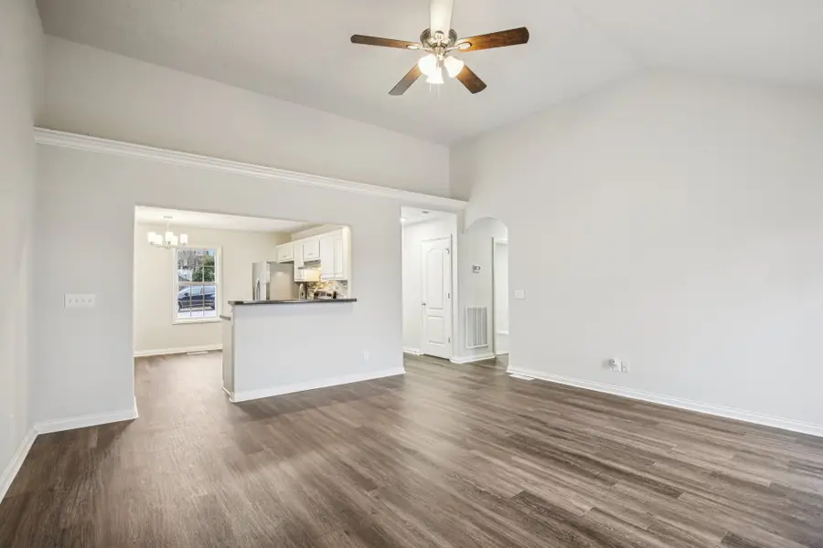 205 Christine Dr, Lebanon, TN 37087 - Image #2