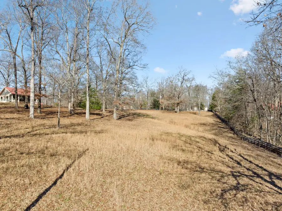 1209 Whippoorwill Dr, Kingston Springs, TN 37082 - Image #2