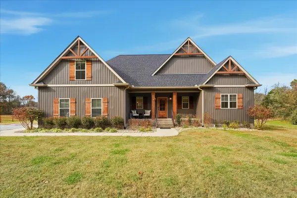 3006 Old Greenbrier Pike, Greenbrier, TN 37073