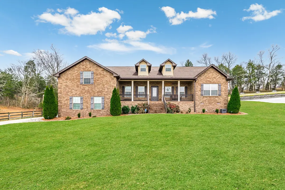 525 Bridle Path Ln, Hartsville, TN 37074 - Image #1