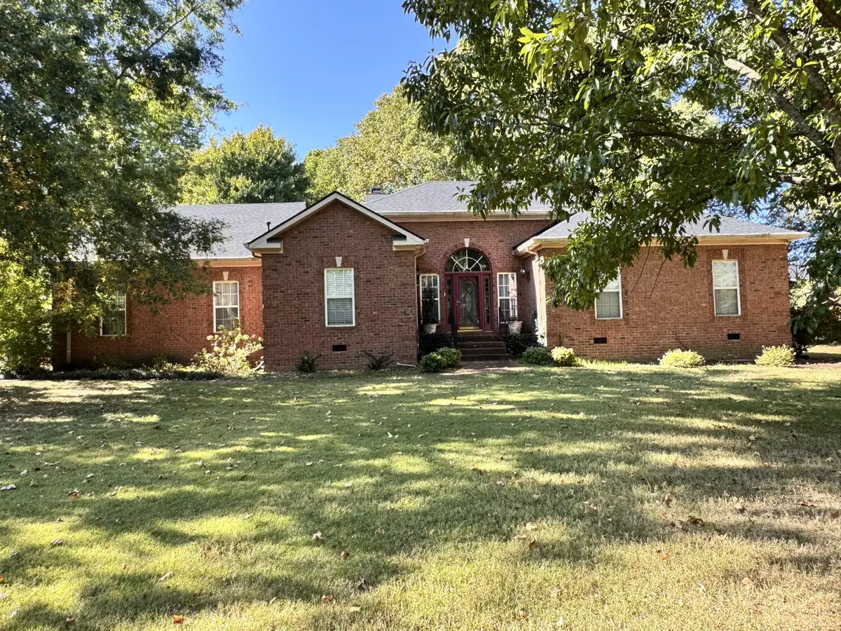 310 Orchard Park Dr, White House, TN 37188 - Image #1