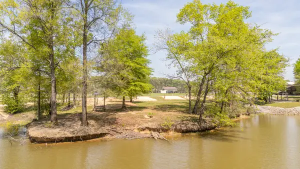 328 Duck Blind Rd, Clifton, TN 38425