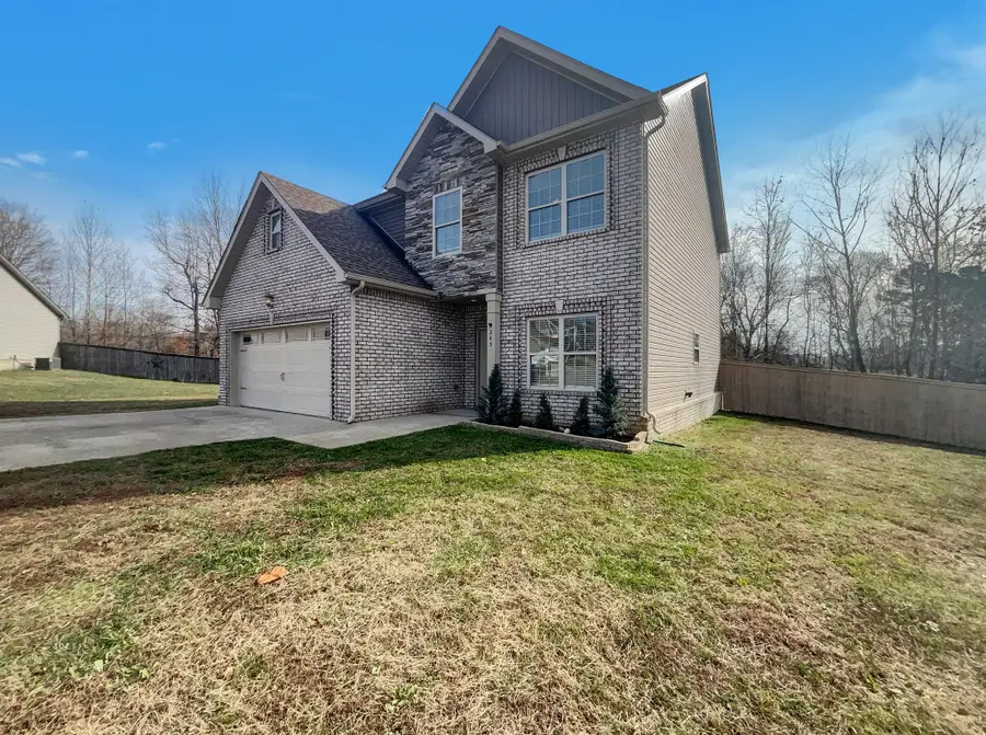 245 Ledina Ct, Clarksville, TN 37043 - Image #2