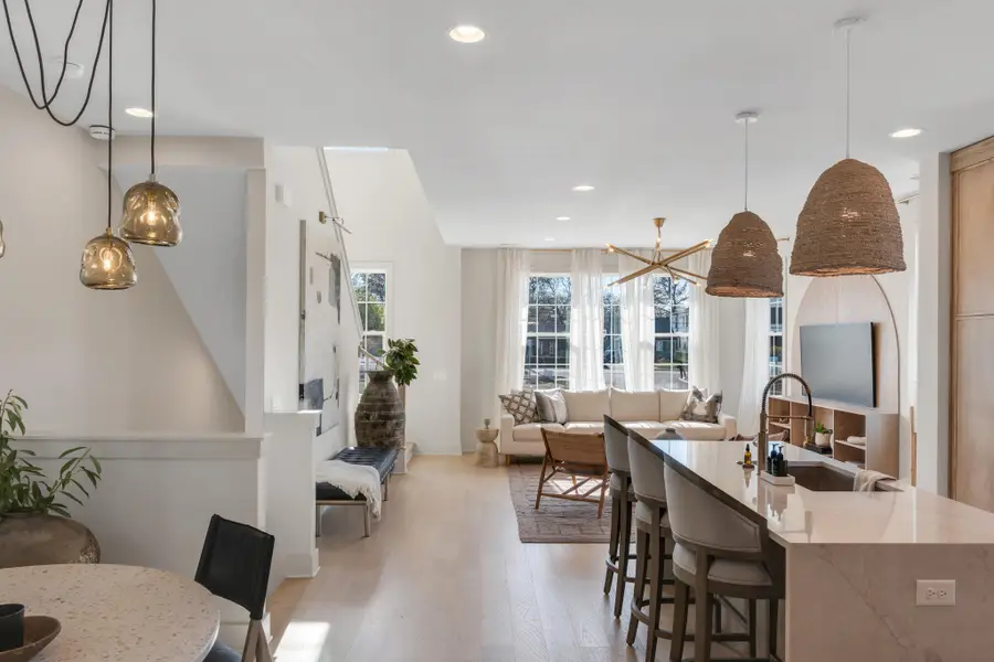 308 Edith Cir, Nashville, TN 37208 - Image #2