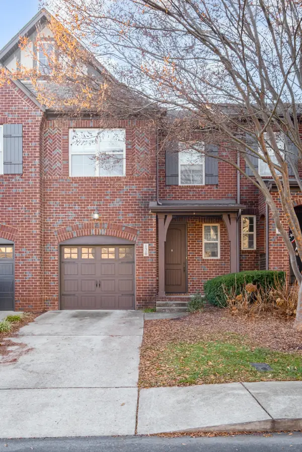 120 Ambassador Pvt Cir, Hendersonville, TN 37075