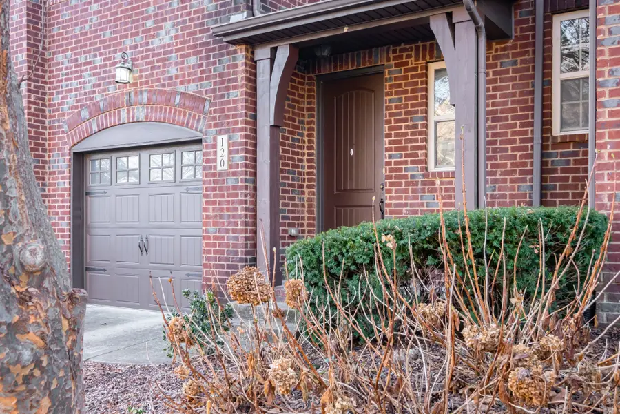 120 Ambassador Pvt Cir, Hendersonville, TN 37075 - Image #3