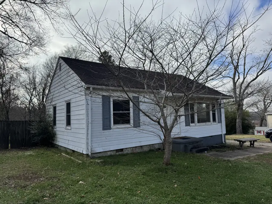 706 Monroe St, Clarksville, TN 37040 - Image #2