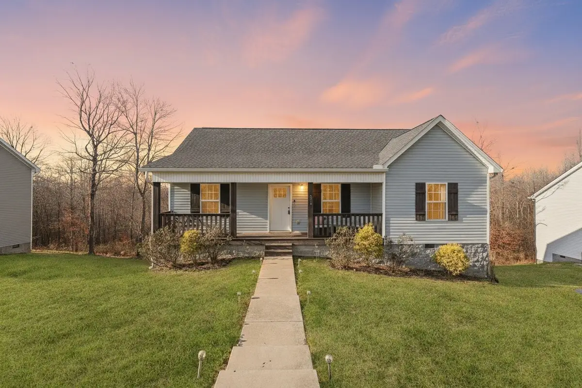 556 Skyview Dr, Ashland City, TN 37015 - Image #1