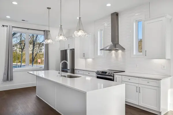 2050 Mckinley St, Nashville, TN 37207