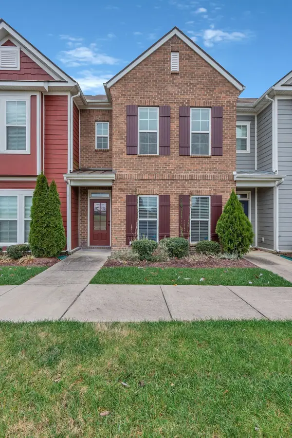 305 Dursley Pvt Ln, Spring Hill, TN 37174