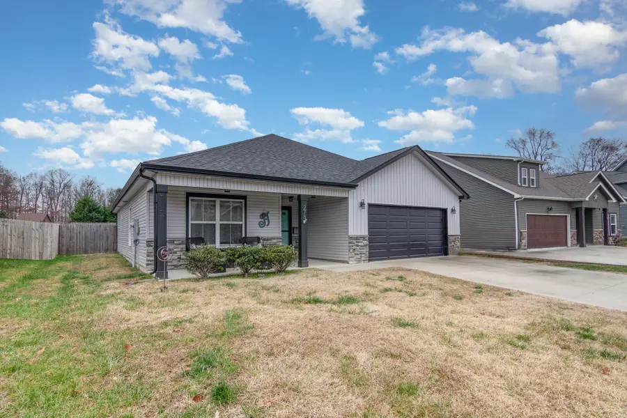 278 Crusaw Dr, Clarksville, TN 37043 - Image #2