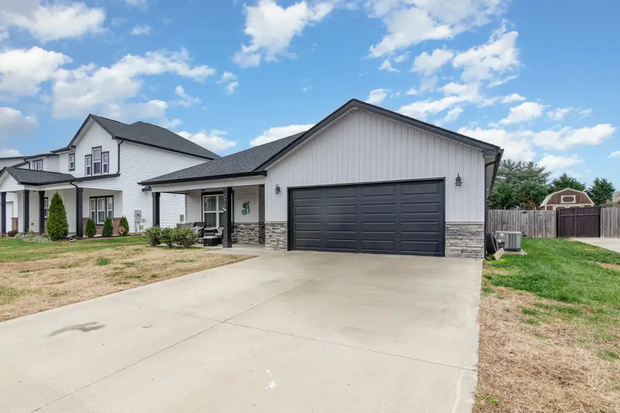 278 Crusaw Dr, Clarksville, TN 37043 - Image #3