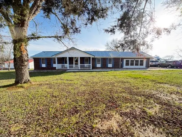 74 Freedom Ln, Winchester, TN 37398