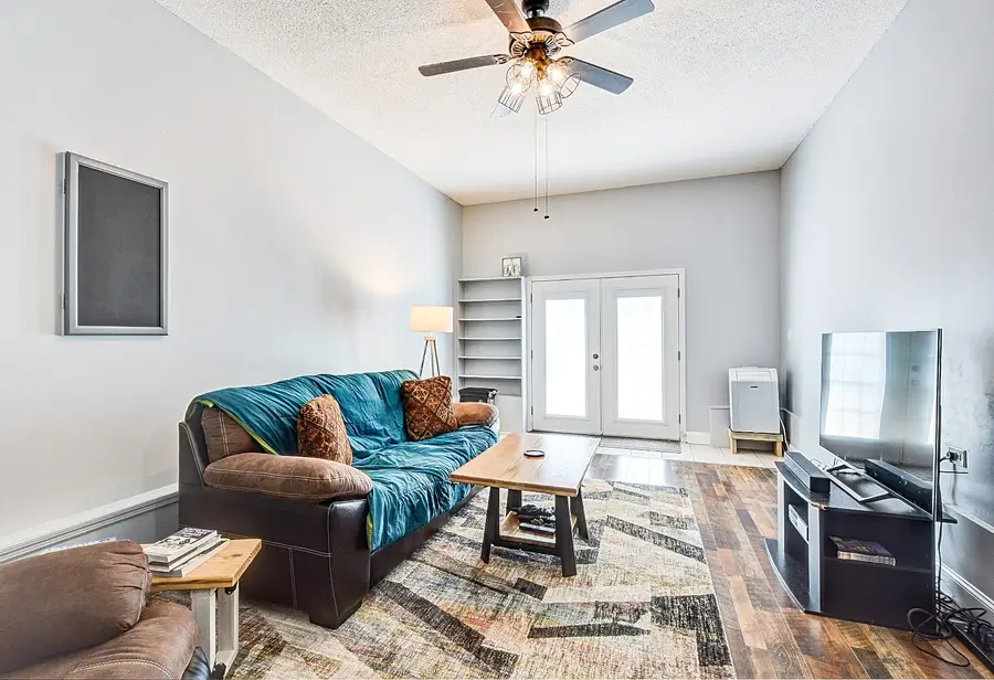 1021 Waterford Cir, Clarksville, TN 37040 - Image #2