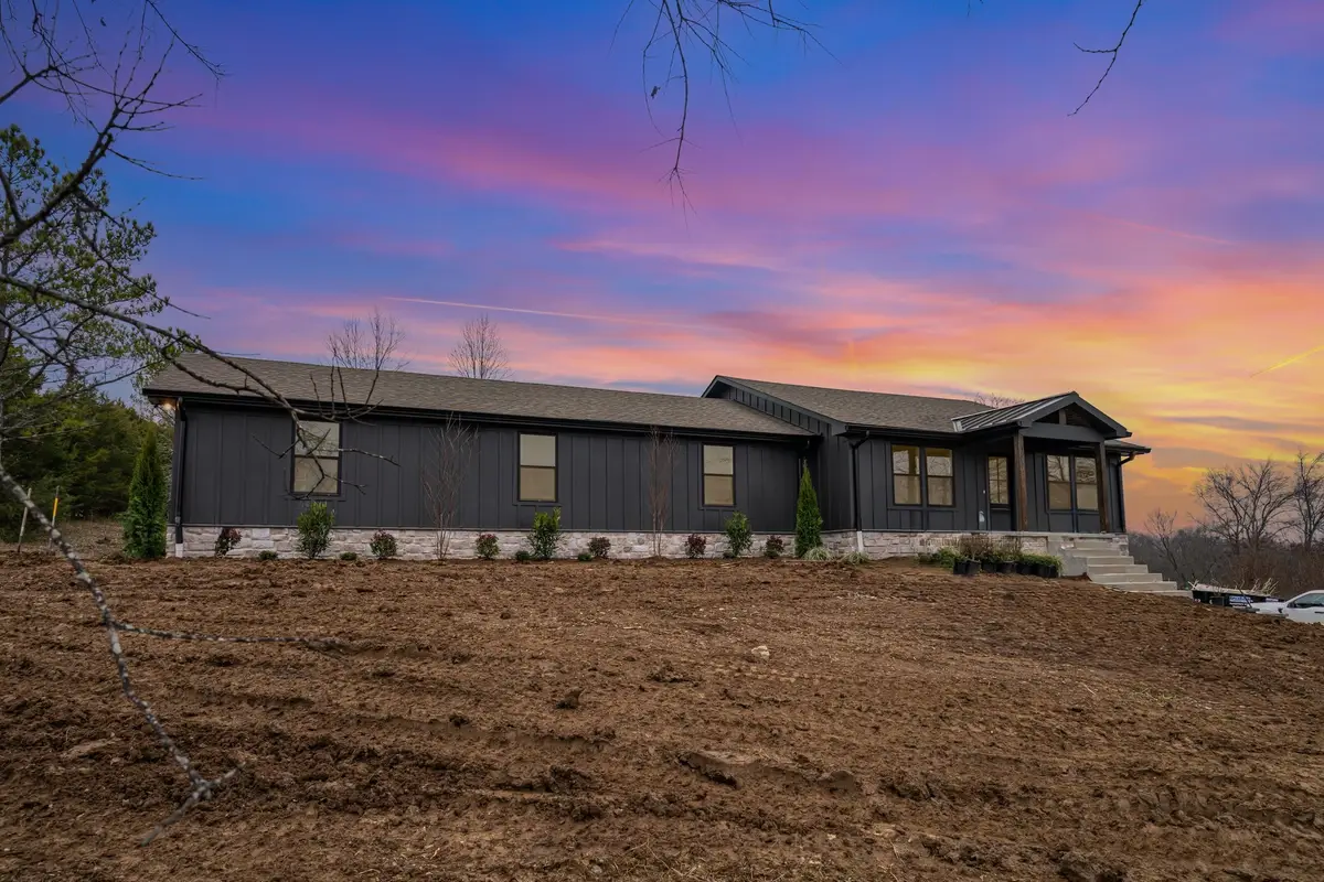 527 Hunting Hills Dr, Mount Juliet, TN 37122 - Image #1