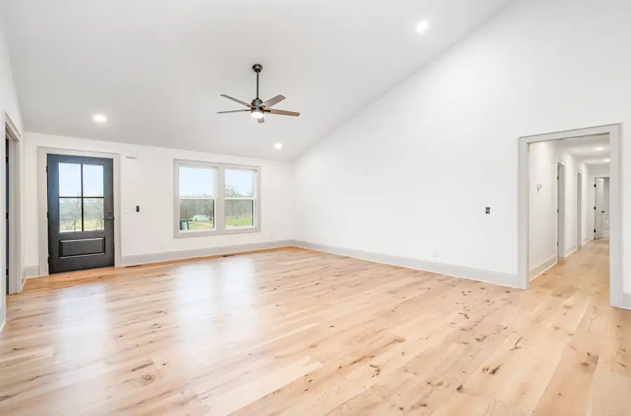 527 Hunting Hills Dr, Mount Juliet, TN 37122 - Image #2