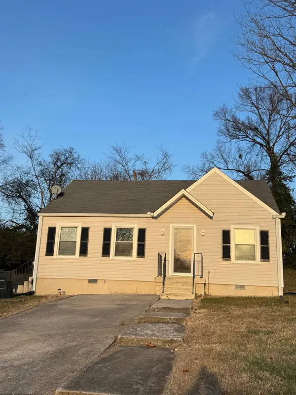 2421 Grover St, Nashville, TN 37207