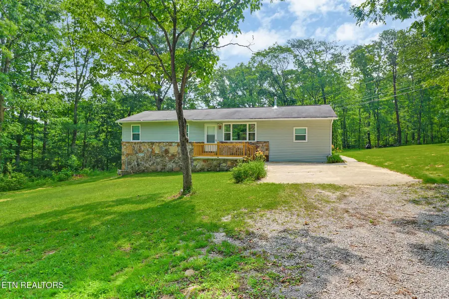 484 Kerrigan Rd, Crossville, TN 38555 - #2