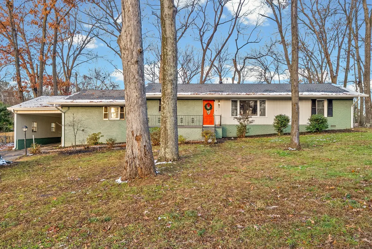 120 N Sunset Cir, Hopkinsville, KY 42240 - Image #1